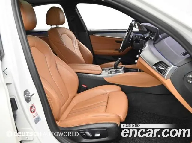 BMW 5-Series 2017 thumb 10