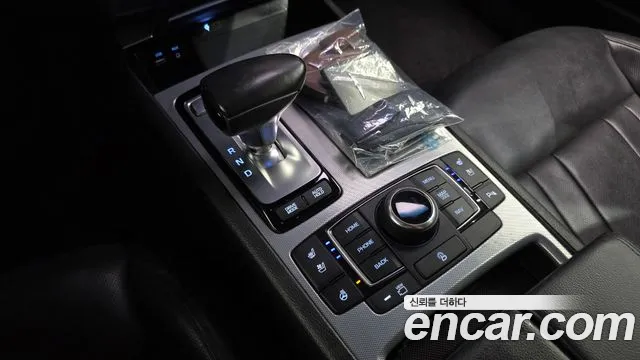 Genesis G80 2017 thumb 9