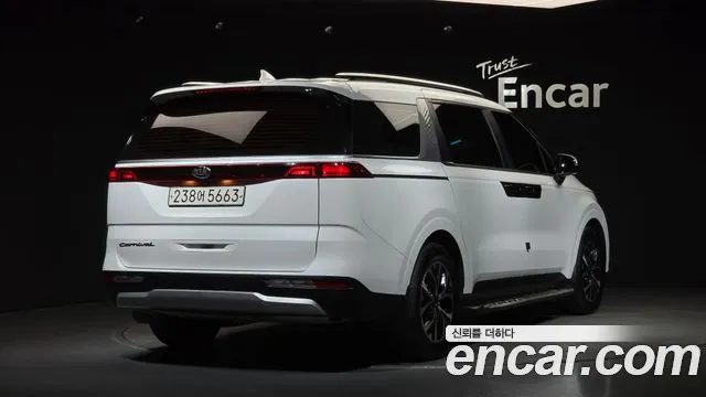 Kia Carnival 2020 thumb 2
