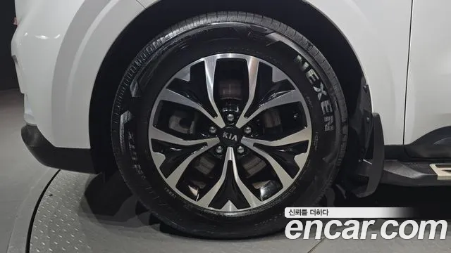 Kia Carnival 2020 thumb 5