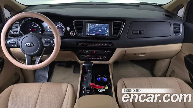 Kia Carnival 2019 thumb 7