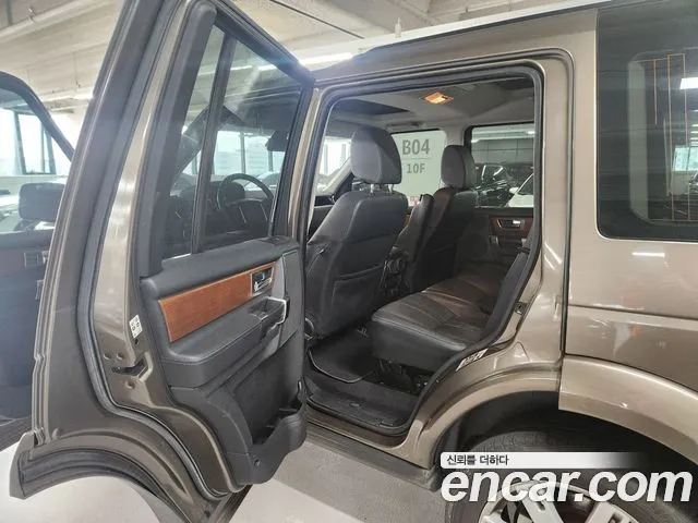 Land Rover Discovery 2011 thumb 9