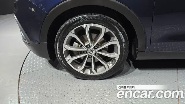 KG_Mobility_Ssangyong TIBOLI 2016 thumb 5