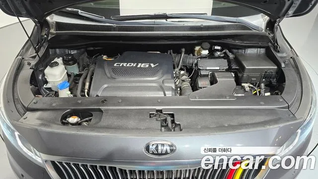 Kia Carnival 2017 thumb 6