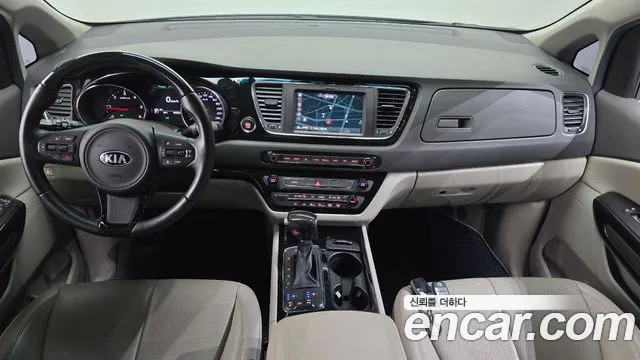 Kia Carnival 2017 thumb 7
