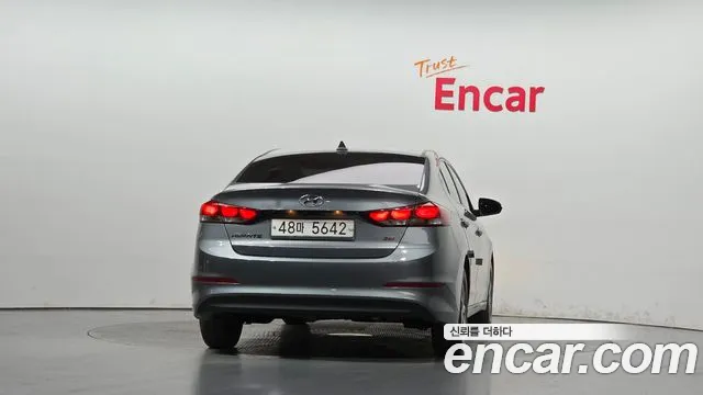 Hyundai Avante 2017 thumb 4