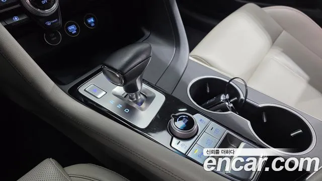 Genesis G70 2021 thumb 9