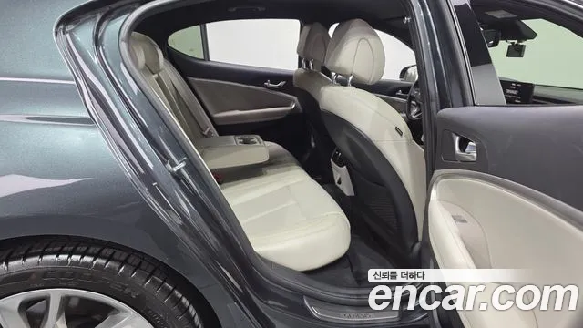 Genesis G70 2021 thumb 12