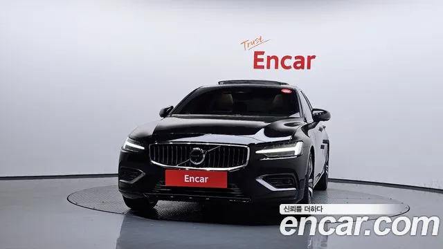 Volvo S60 2022 thumb 3