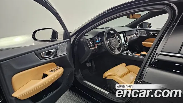 Volvo S60 2022 thumb 10
