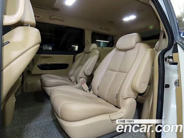 Kia Carnival 2018 thumb 7
