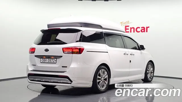Kia Carnival 2016 thumb 2