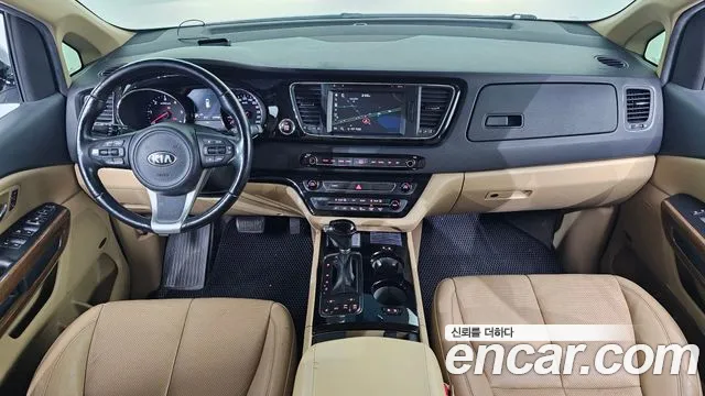 Kia Carnival 2016 thumb 7
