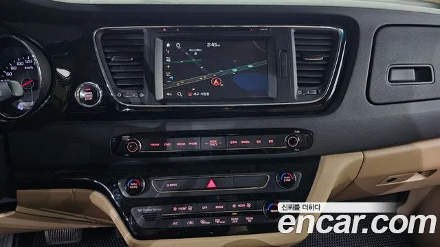 Kia Carnival 2016 thumb 12