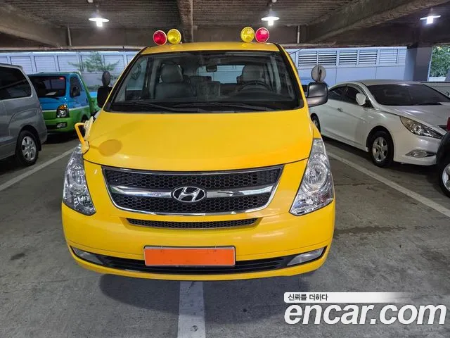 Hyundai Starex 2015 thumb 2