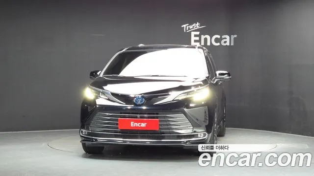 Toyota Sienna 2022 thumb 2