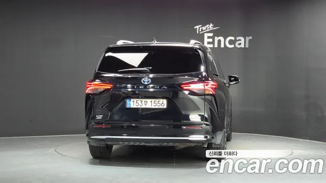 Toyota Sienna 2022 thumb 3