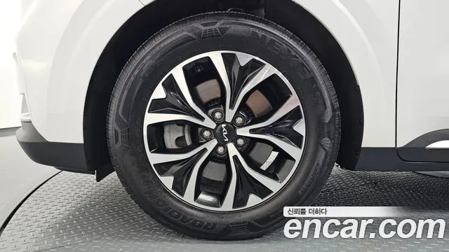 Kia Carnival 2022 thumb 4