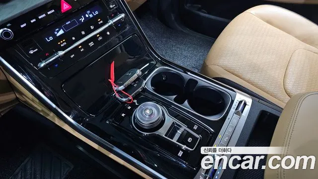 Kia Carnival 2022 thumb 8