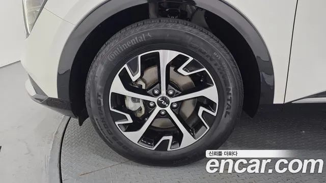 Kia Sportage 2023 thumb 5