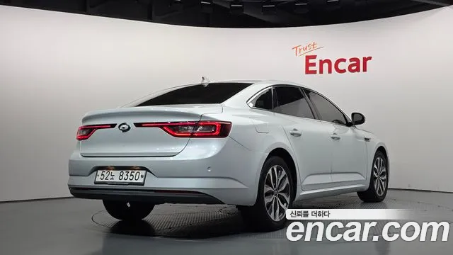 Renault-KoreaSamsung Megane 2017 thumb 2