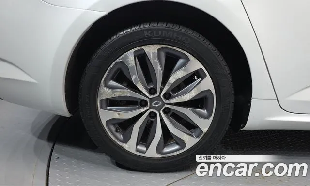 Renault-KoreaSamsung Megane 2017 thumb 5