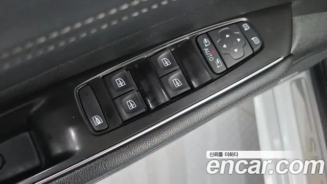 Renault-KoreaSamsung Megane 2017 thumb 11