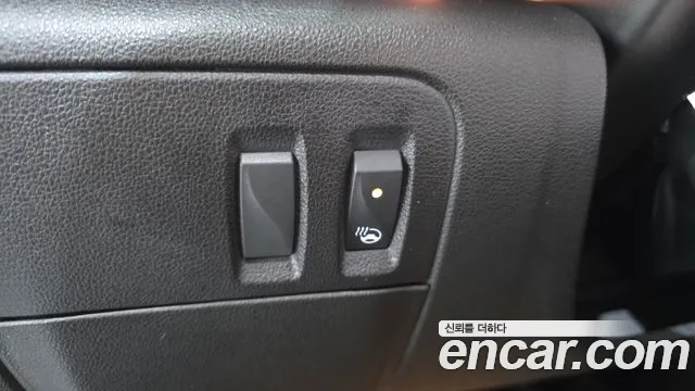 Renault-KoreaSamsung Megane 2017 thumb 12
