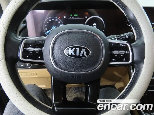 Kia Carnival 2021 thumb 10