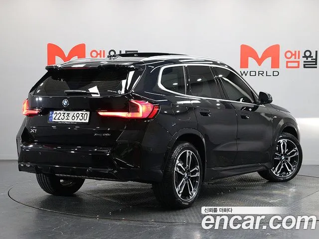 BMW X1 2023 thumb 3