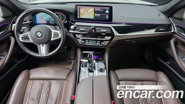 BMW 5-Series 2023 thumb 7