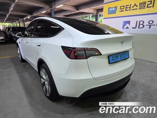 Tesla Model Y 2022 thumb 3