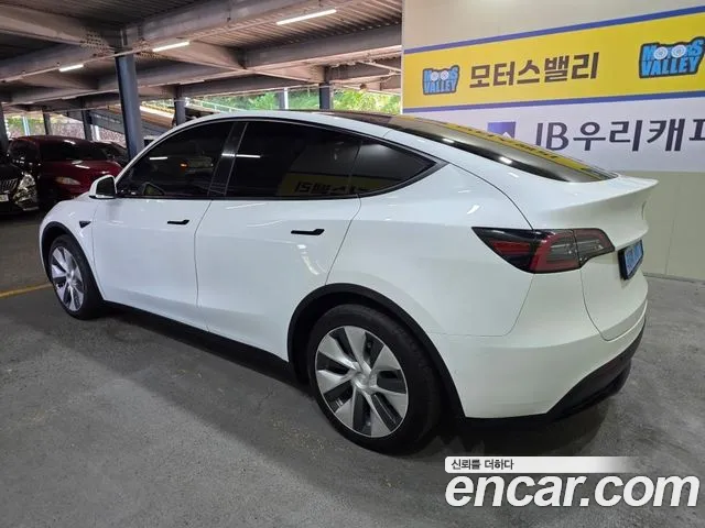 Tesla Model Y 2022 thumb 4