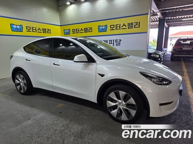 Tesla Model Y 2022 thumb 5