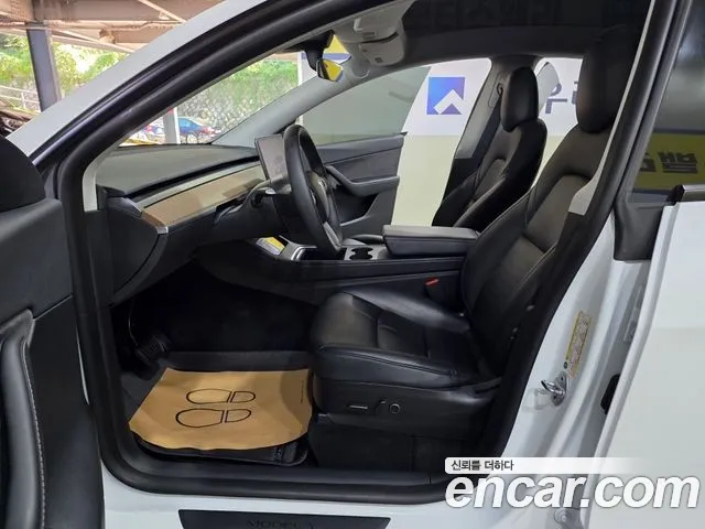 Tesla Model Y 2022 thumb 12