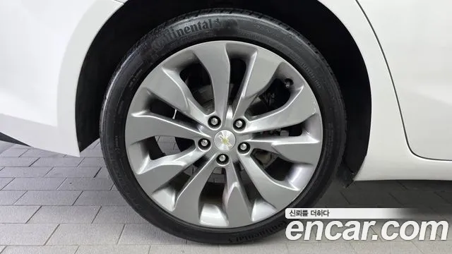 ChevroletGMDaewoo Malibu 2019 thumb 5