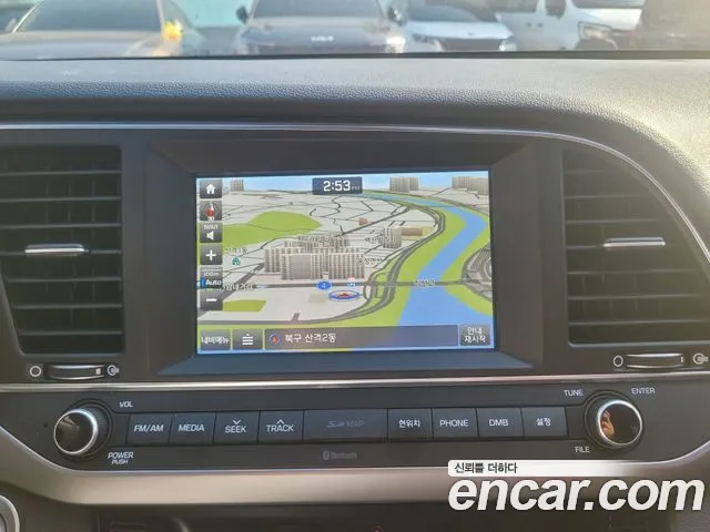Hyundai Avante 2017 thumb 10