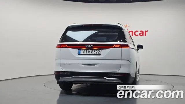 Kia Carnival 2023 thumb 3