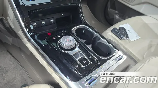 Kia Carnival 2023 thumb 8