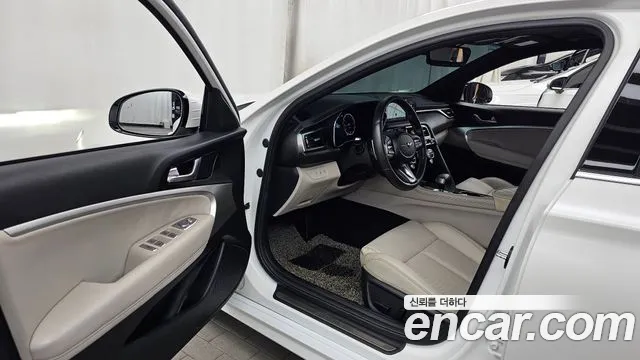 Genesis G70 2022 thumb 5