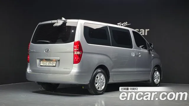 Hyundai Starex 2018 thumb 2