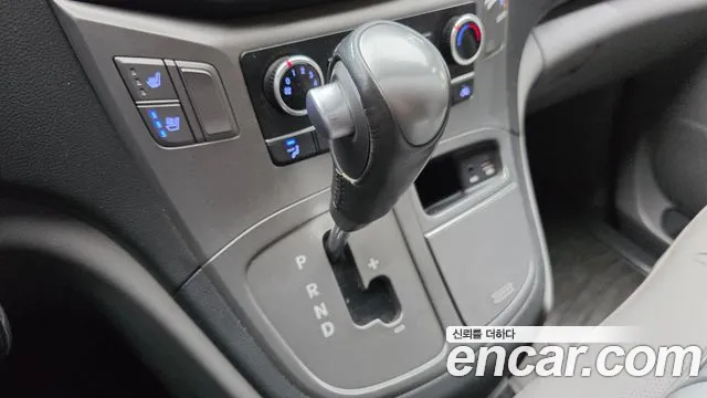 Hyundai Starex 2018 thumb 9