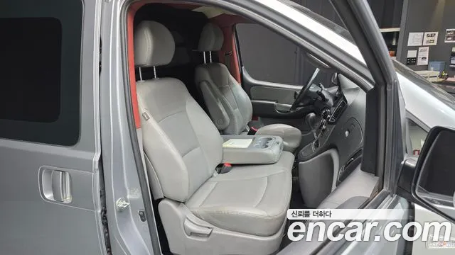Hyundai Starex 2018 thumb 11