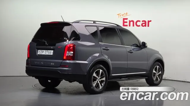 KG_Mobility_Ssangyong Rexton 2015 thumb 2