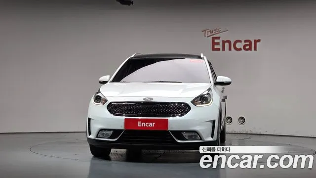 Kia Niro 2016 thumb 2
