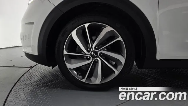 Kia Niro 2016 thumb 4