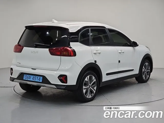 Kia Niro 2022 thumb 4