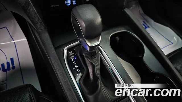 Hyundai Santa Fe 2018 thumb 9