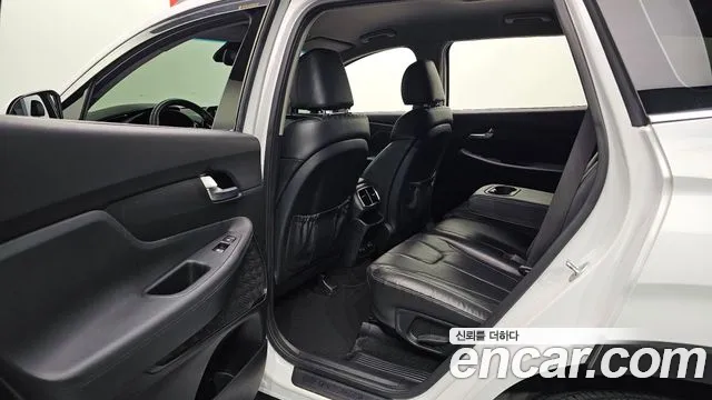 Hyundai Santa Fe 2018 thumb 12