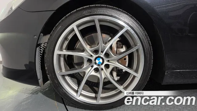 BMW 6-Series 2013 thumb 4